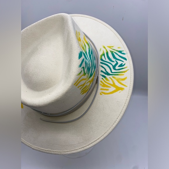 Suede Rancher “Josi” - Picture 2 of 6